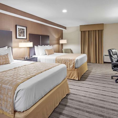 Best Western Pasadena Royale Inn & Suites מראה חיצוני תמונה